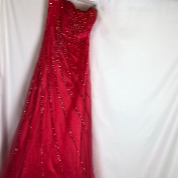 FORMAL DRESS - Picture 4 of 10